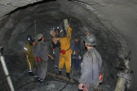 东方工程爆破中的危险因素分析以及应对工程爆破危险的措施